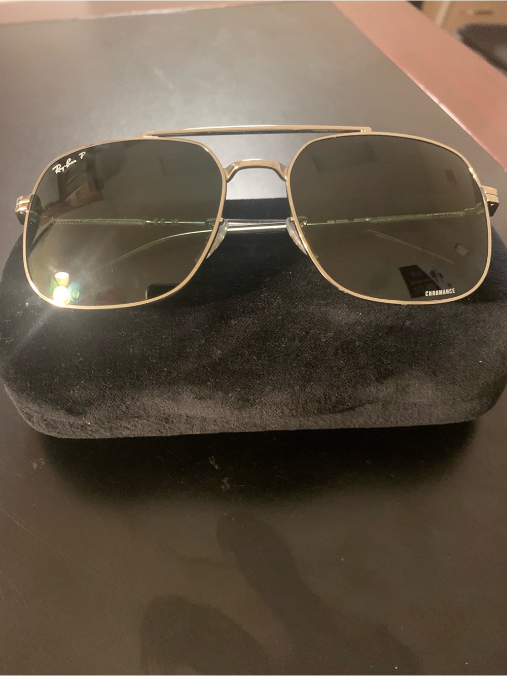 Gucci Gold Frame Sunglasses with Dark Green Lenses - 100% authentic